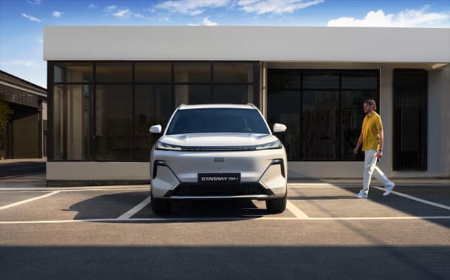 carousel-item-Go Further, Worry Less